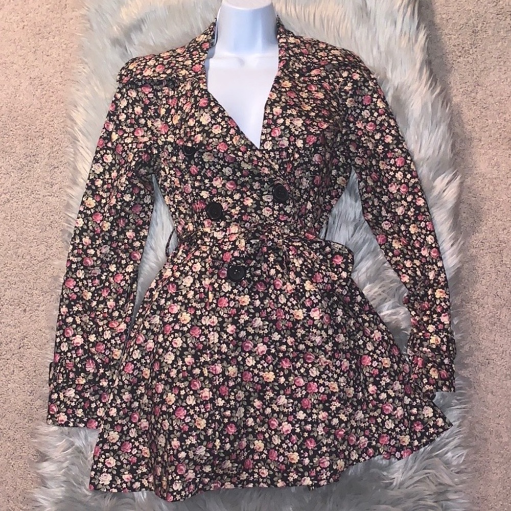 NWOT Floral Belted Dress Coat